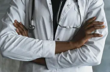 Quando o tema é saúde, o recomendado é ouvir quem sabe do assunto: os profissionais.  